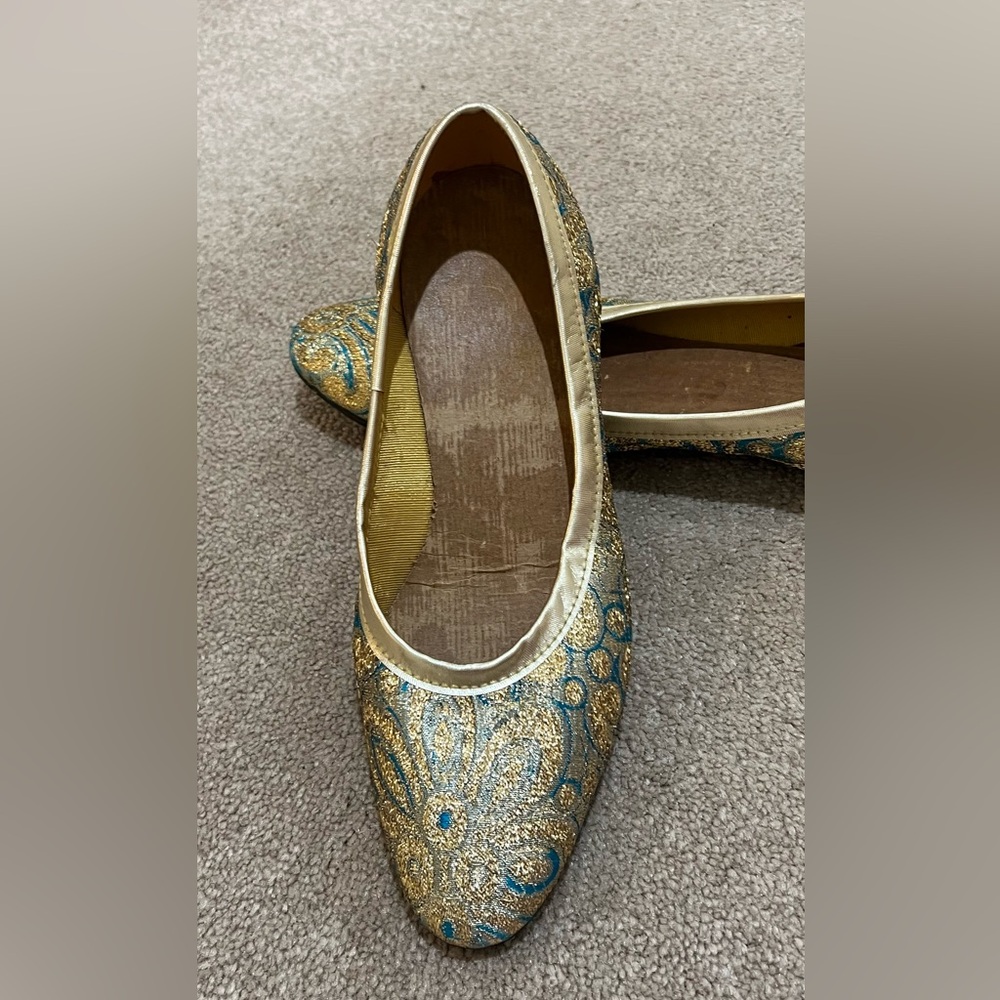 Elegant Gold and Blue Women's Flats